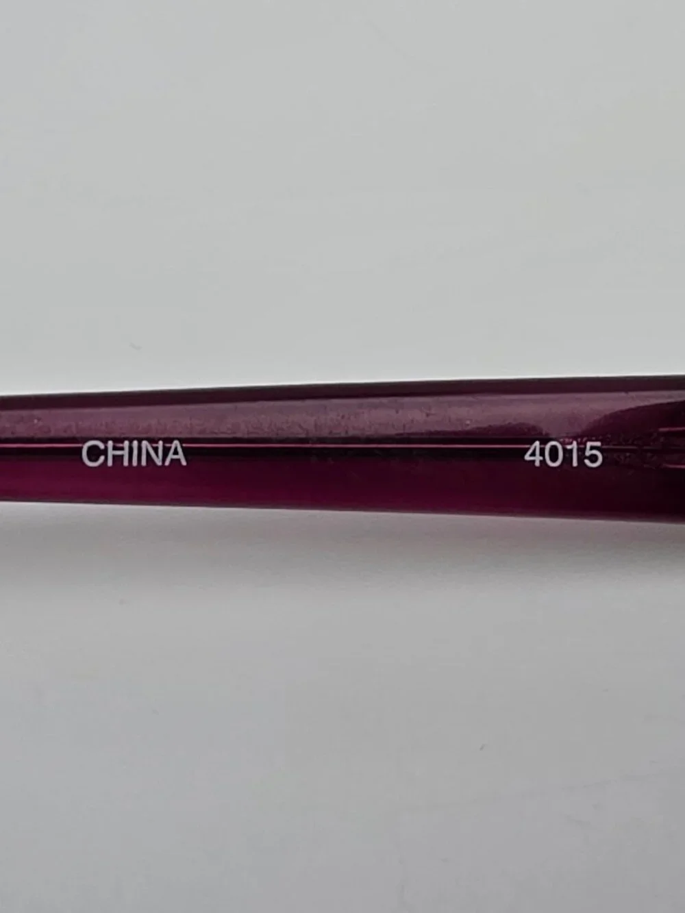 Tommy Hilfiger 4015 Crystal Purple Frame Blue Lens Sunglasses w/ Case 49-14-131